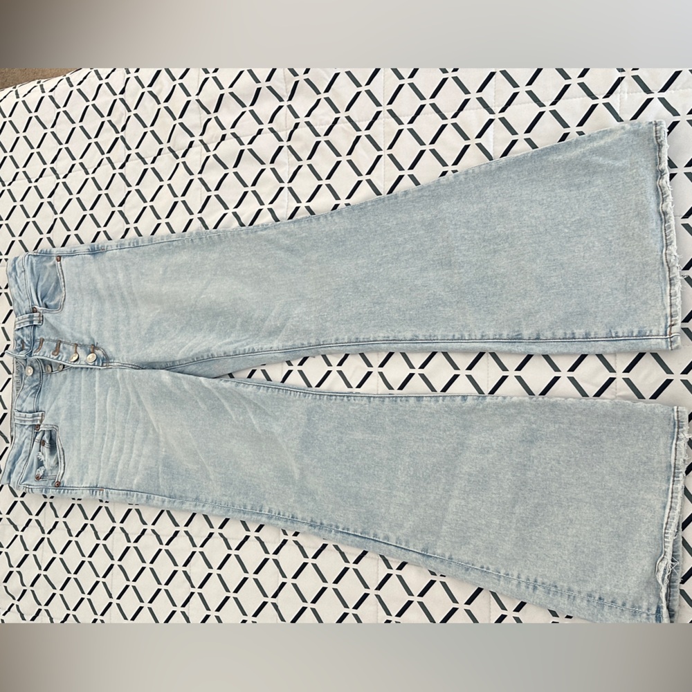 American Eagle next level stretch flare jeans - size 12